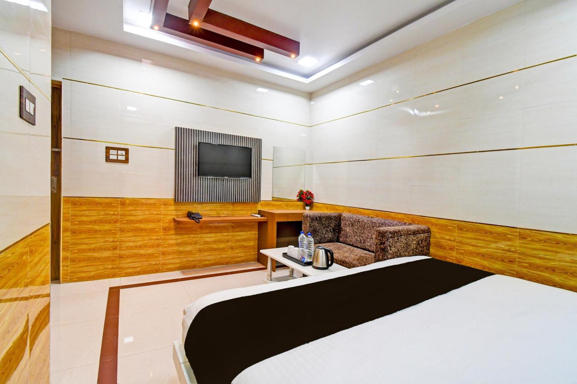 Super Hotel O Maa Bhubaneswari Hotel Buitenkant foto