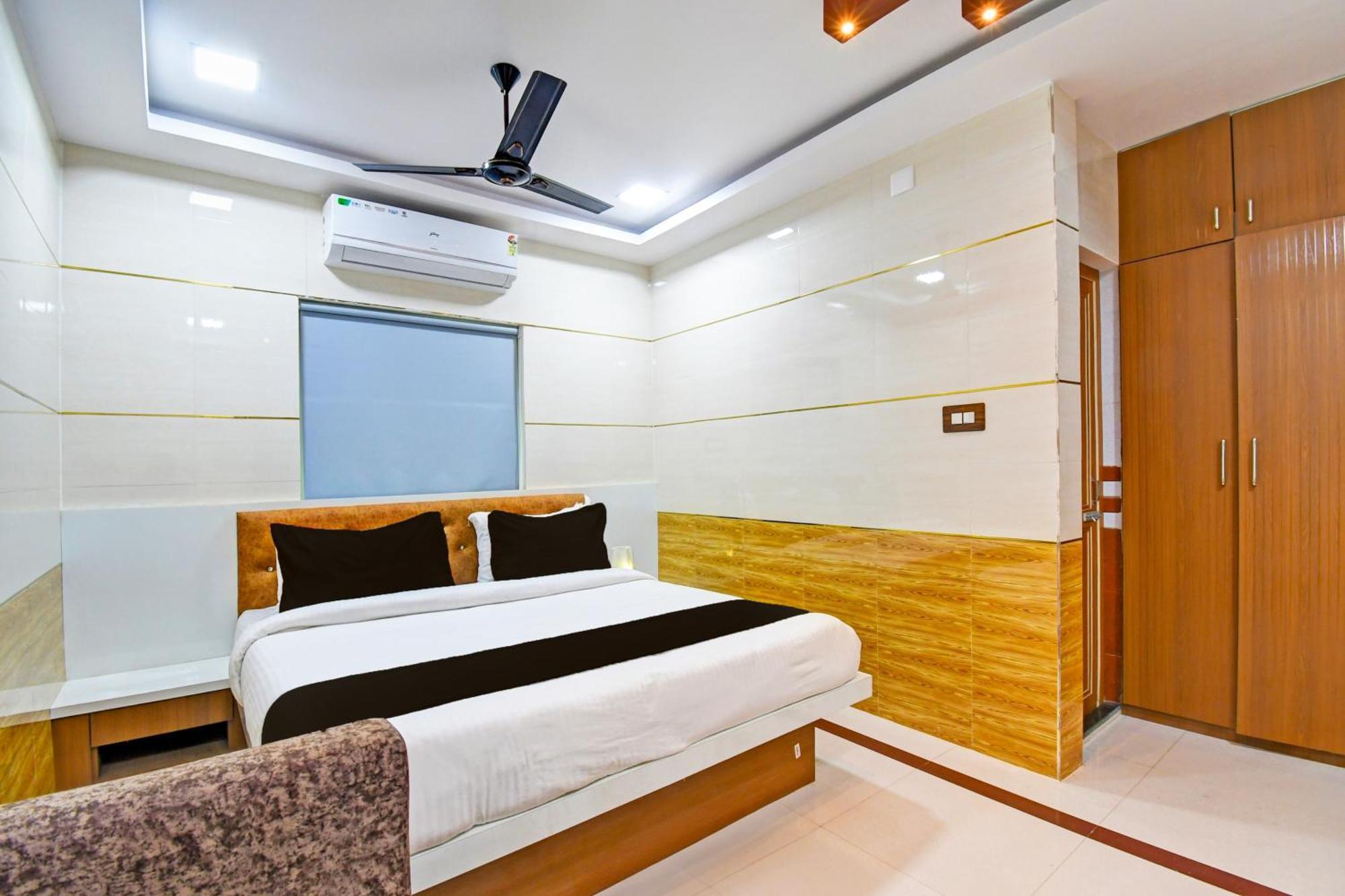 Super Hotel O Maa Bhubaneswari Hotel Buitenkant foto