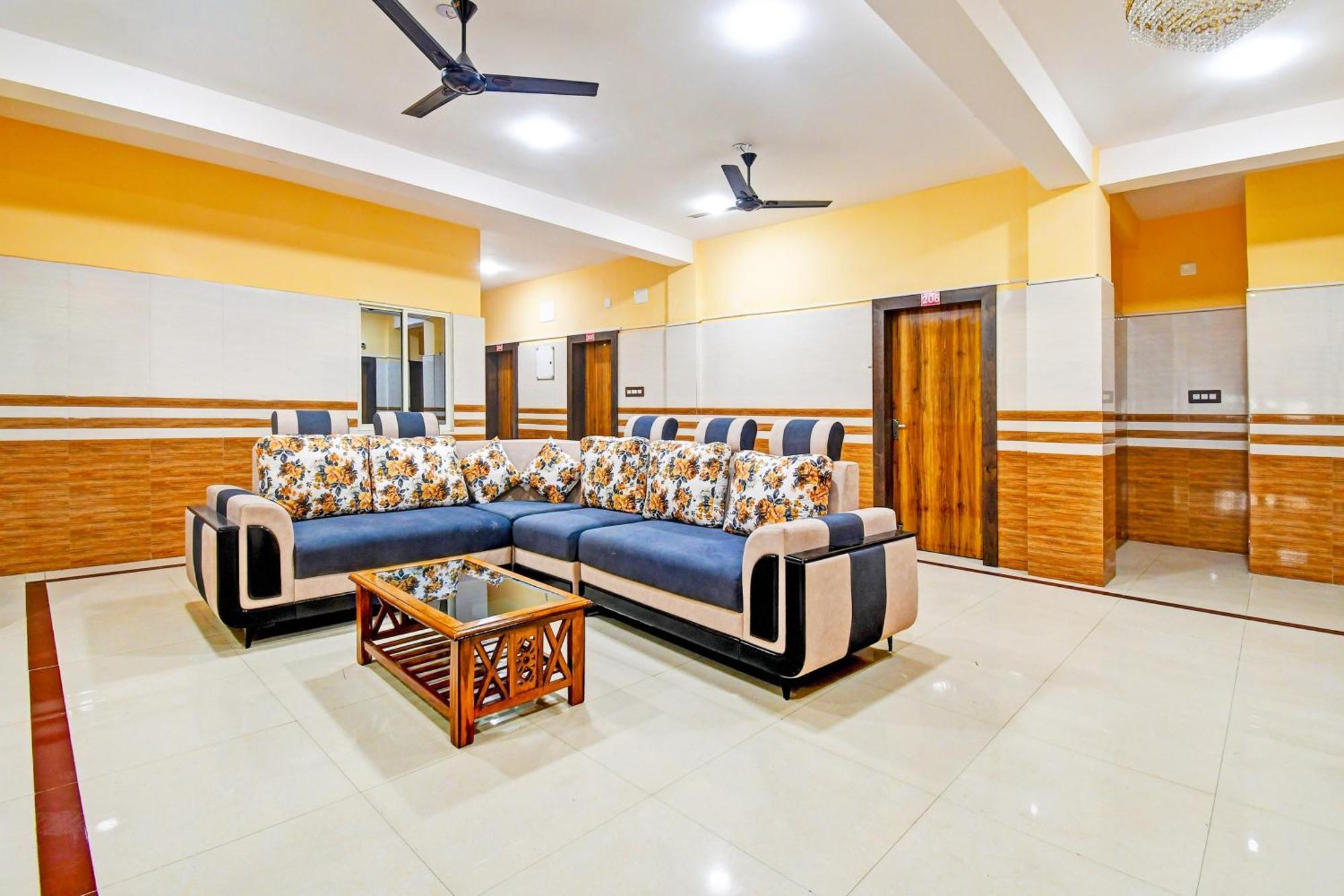 Super Hotel O Maa Bhubaneswari Hotel Buitenkant foto