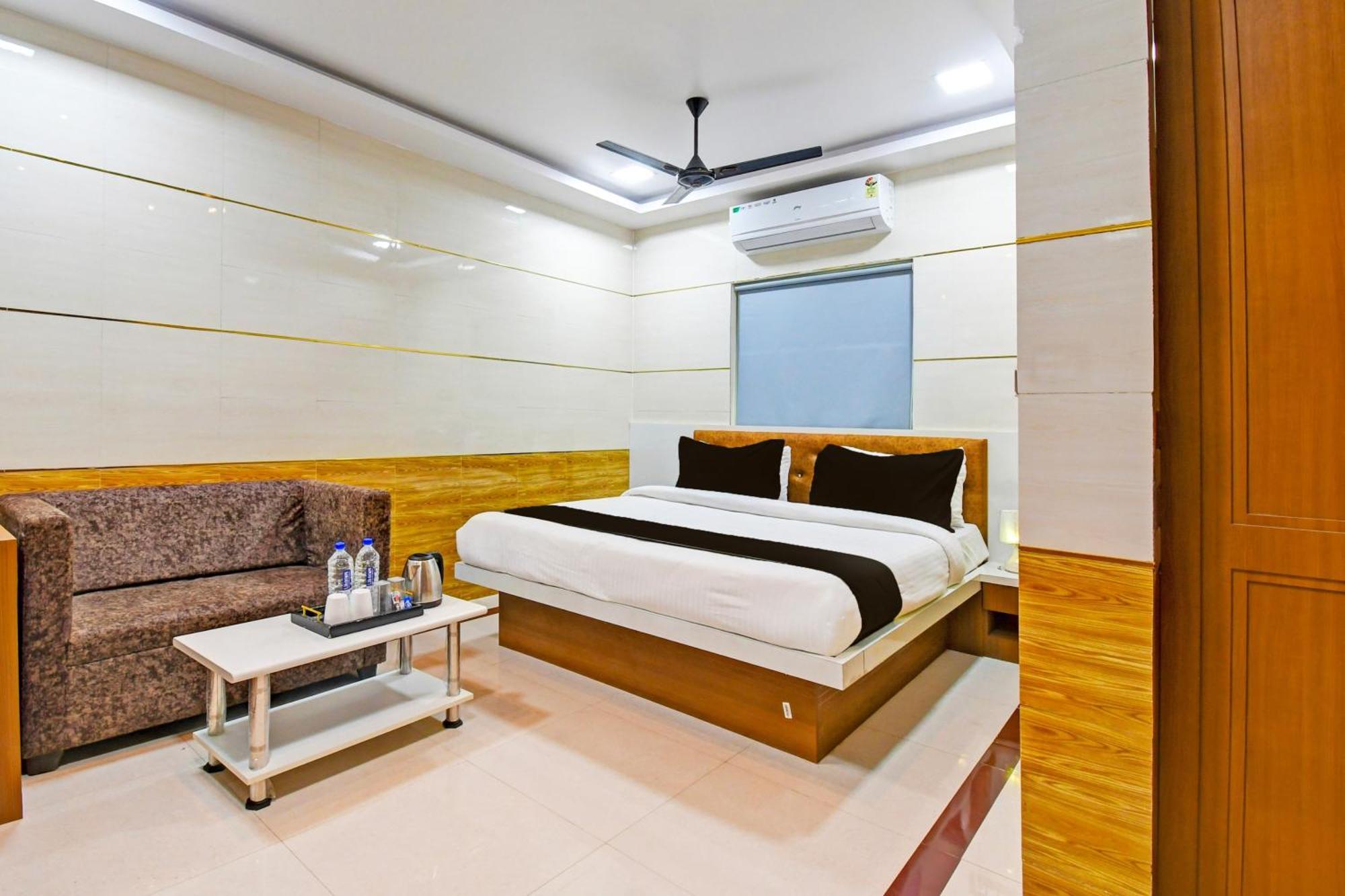 Super Hotel O Maa Bhubaneswari Hotel Buitenkant foto