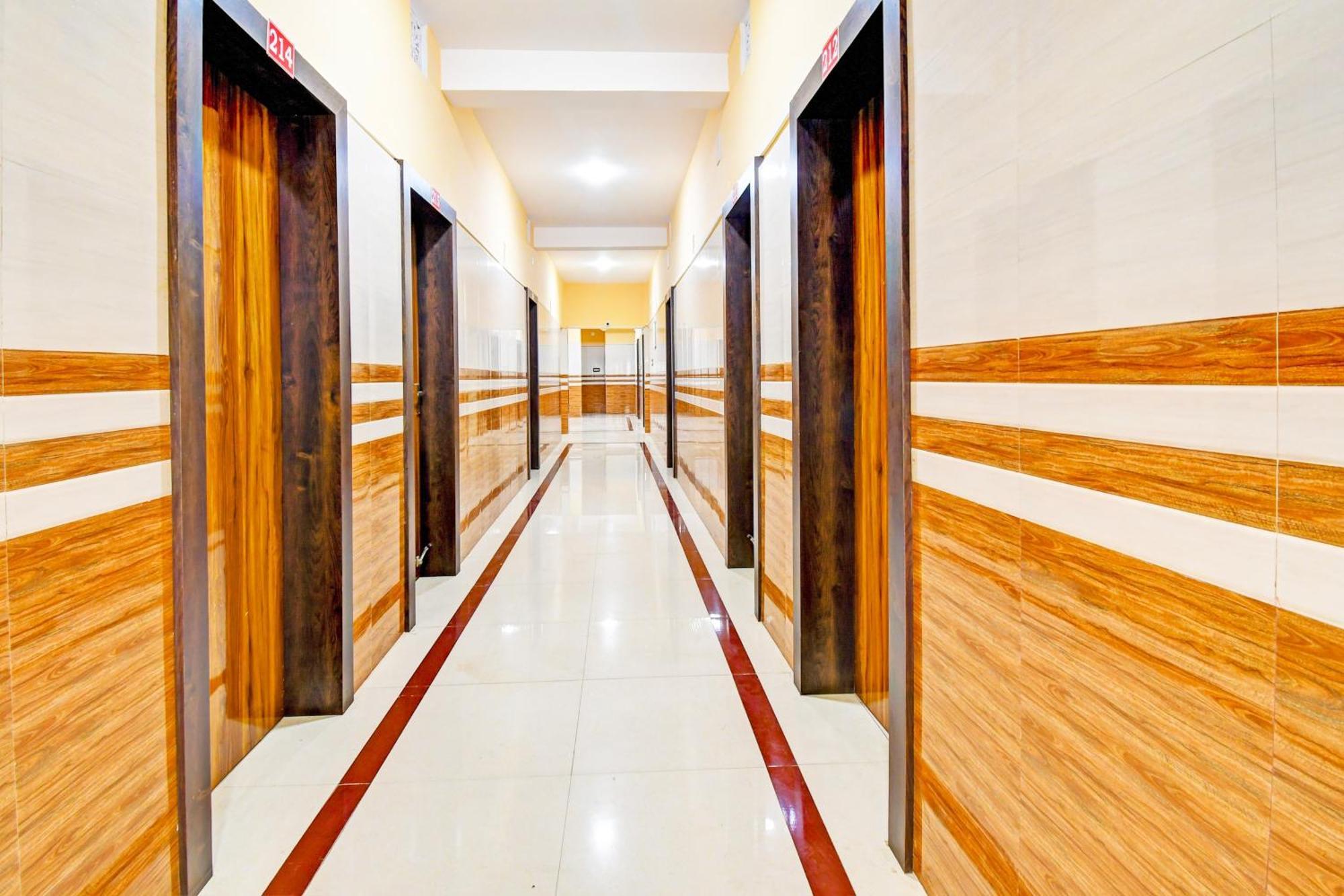 Super Hotel O Maa Bhubaneswari Hotel Buitenkant foto